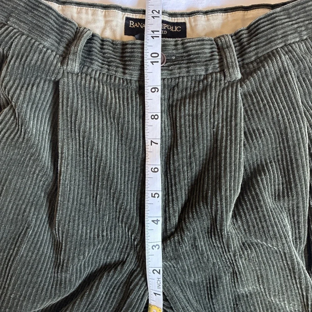 Banana Republic Vintage Smithfield Pants Two Pleat Green Corduroy Size 29R